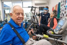 Philip_Kennedy_Centre_Southern_Cross_Care Resident_in_Gym_DSC6556